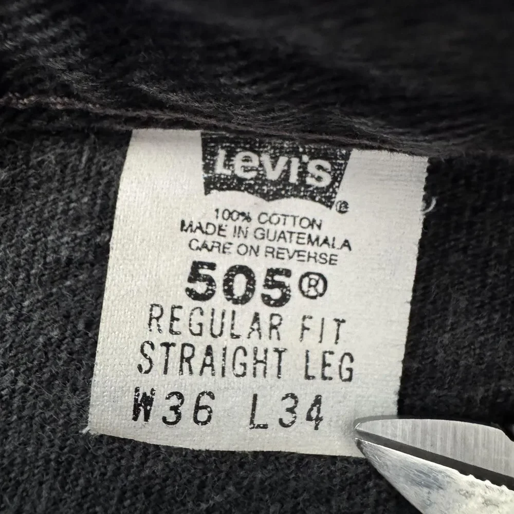 Vintage Levis 505 Y2K Jeans Mens 34x33 Black Regular Fit Straight Leg Dark Wash